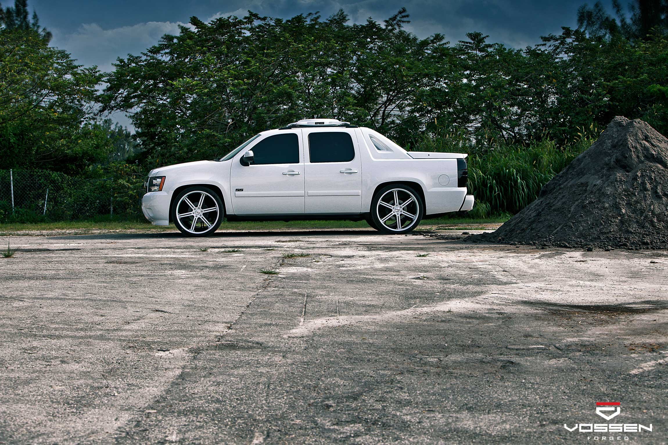 White Chevy Avalanche with Chrome Forged Vossen Rims - Photo by Vossen