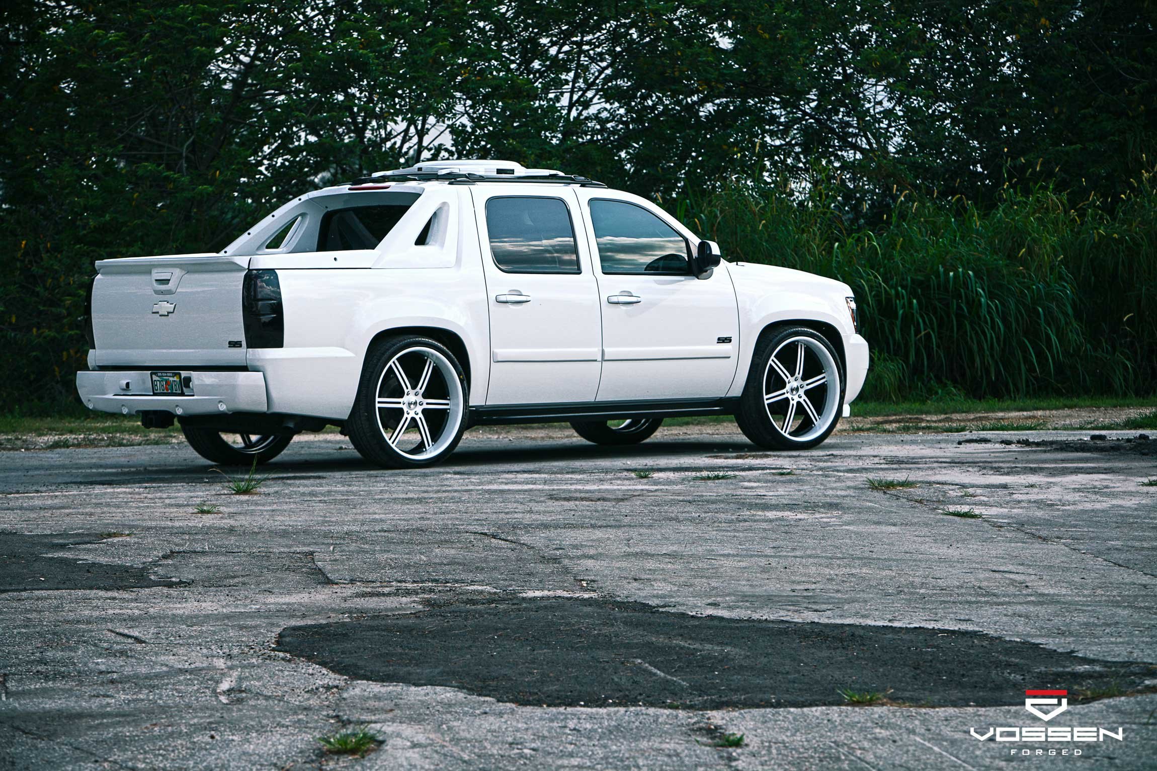 Forged Vossen Wheels on White Chevy Avalanche SS - Photo by Vossen