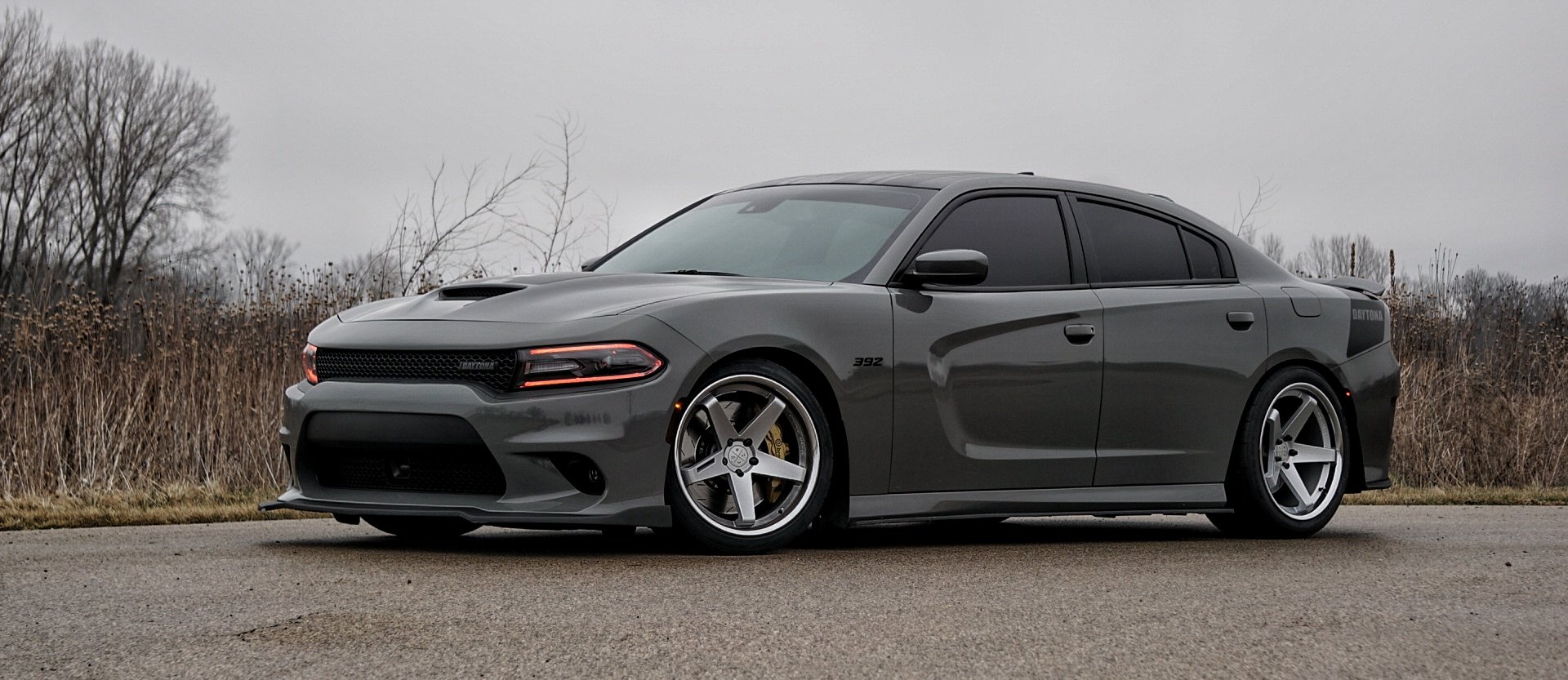 Aftermarket Vented Hood on Gray Dodge Charger 392 - Photo by Blaque Diamond Wheels
