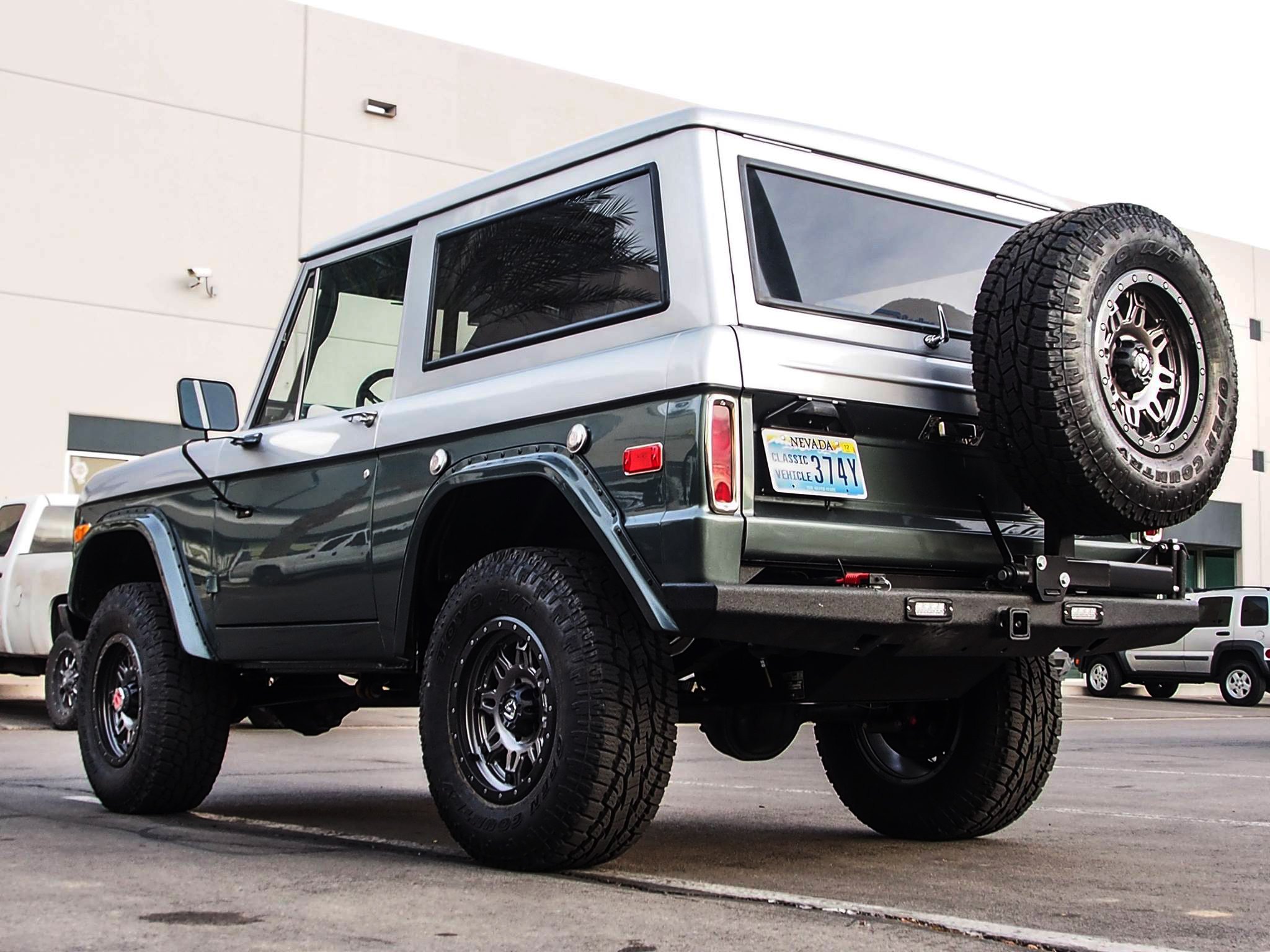 Spare Tire Kit on Ford Bronco - Photo by Fuel Offroad