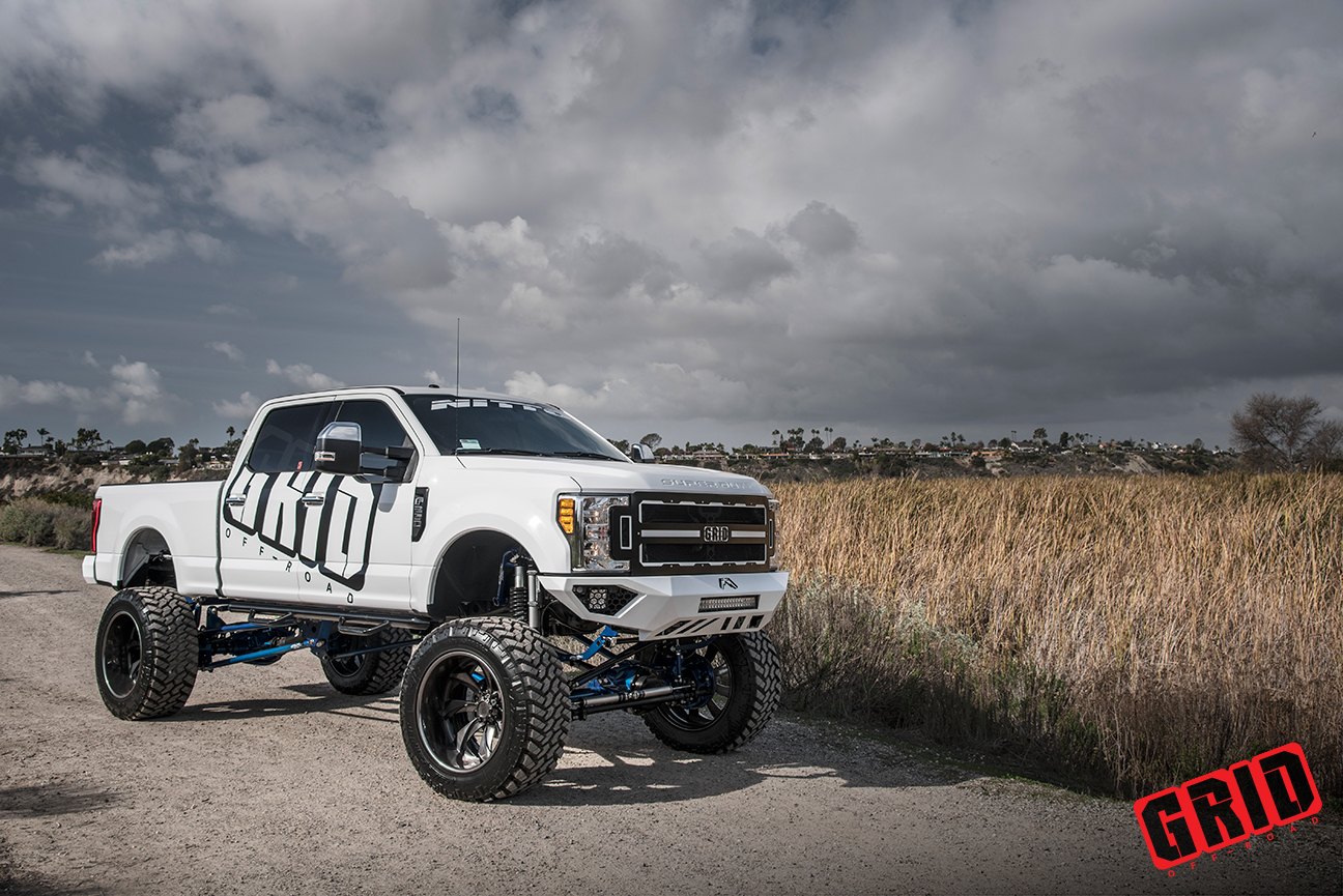 Ford F-250 With Wite Fab Fours Off-road Bumper - Photo by Grid Off-road