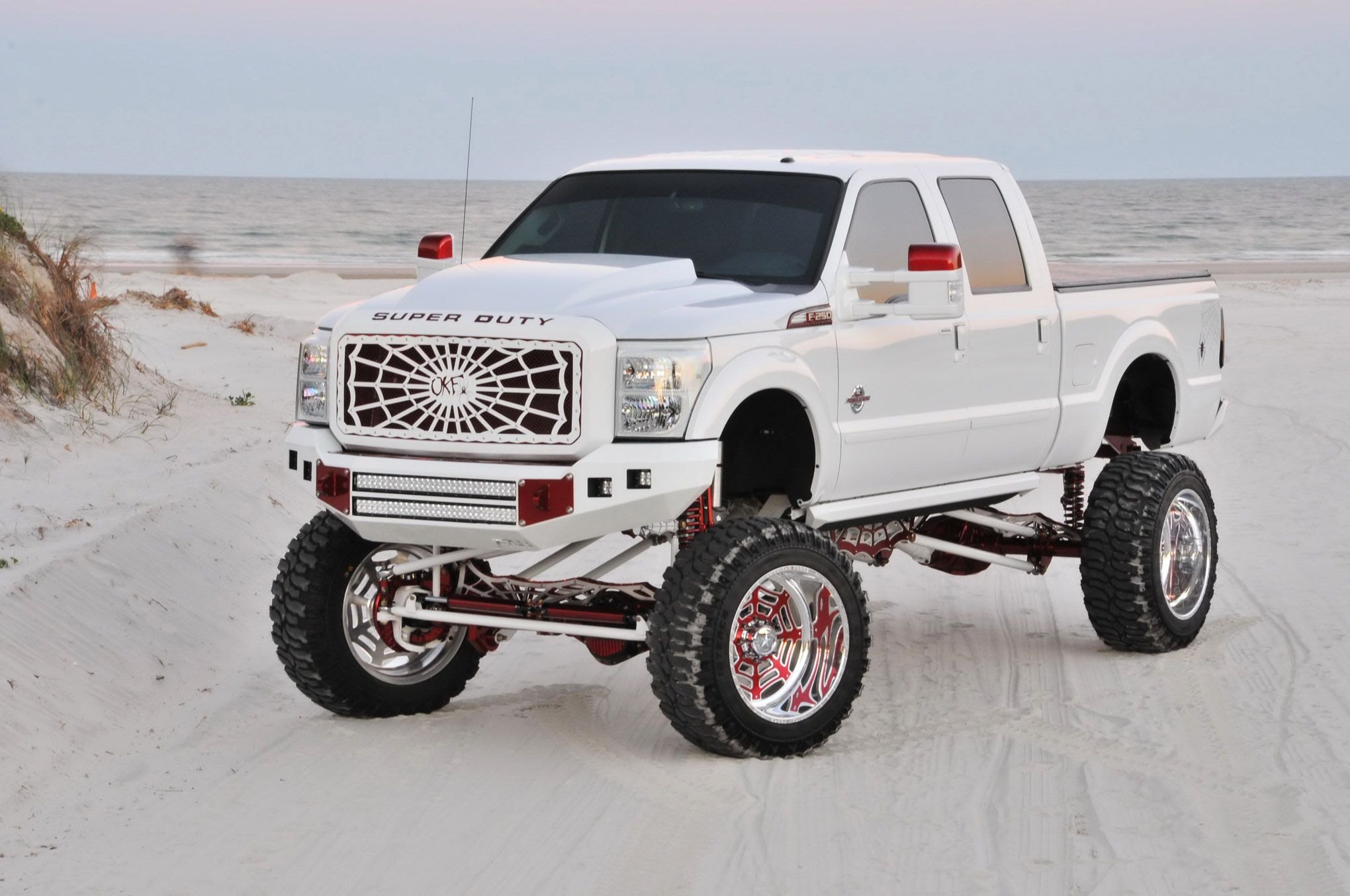American Force Vortex SS Wheels on White Ford F-250 - Photo by Joe Greeves