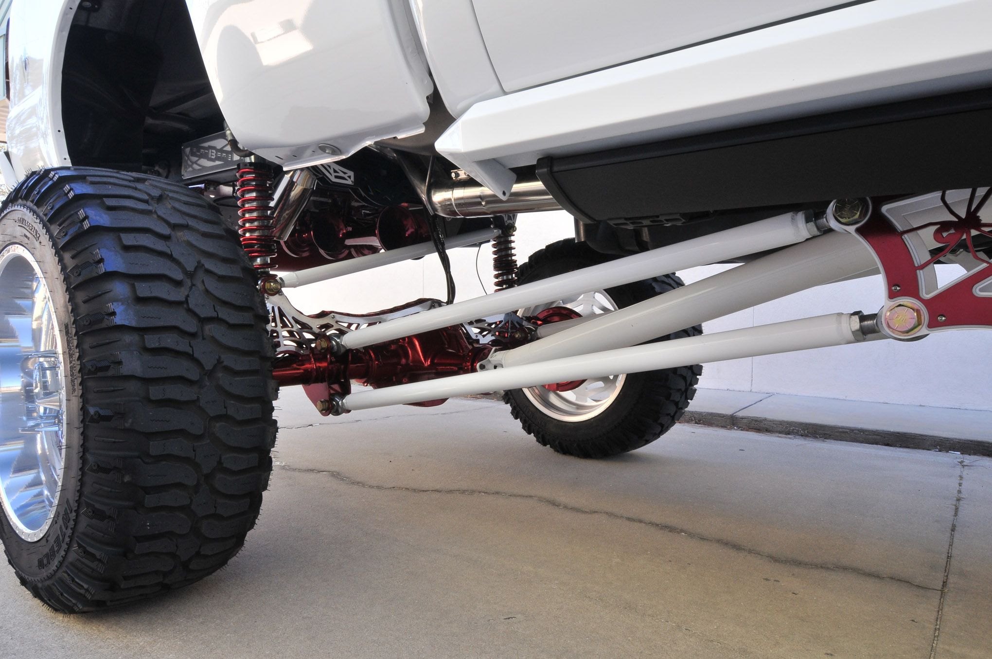 Lollipop Red Suspension Kit on Ford Powerstroke - Photo by Joe Greeves