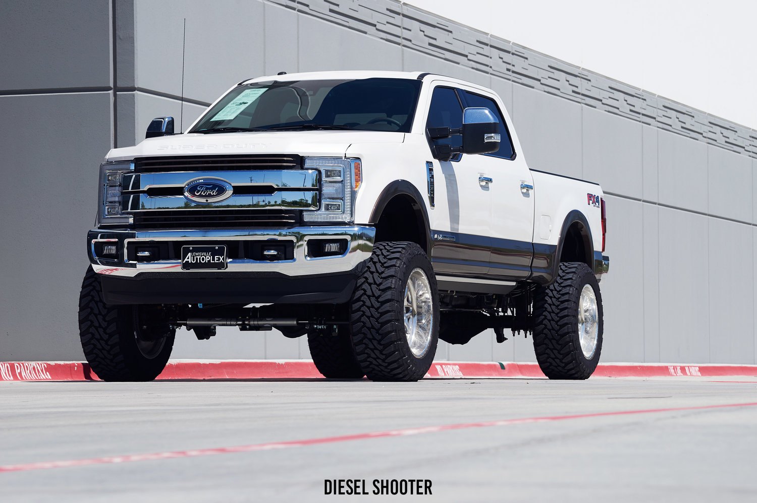 Ford F-250 Super Duty on Custom American Force Forged Wheels - Photo by Diesel Shooter