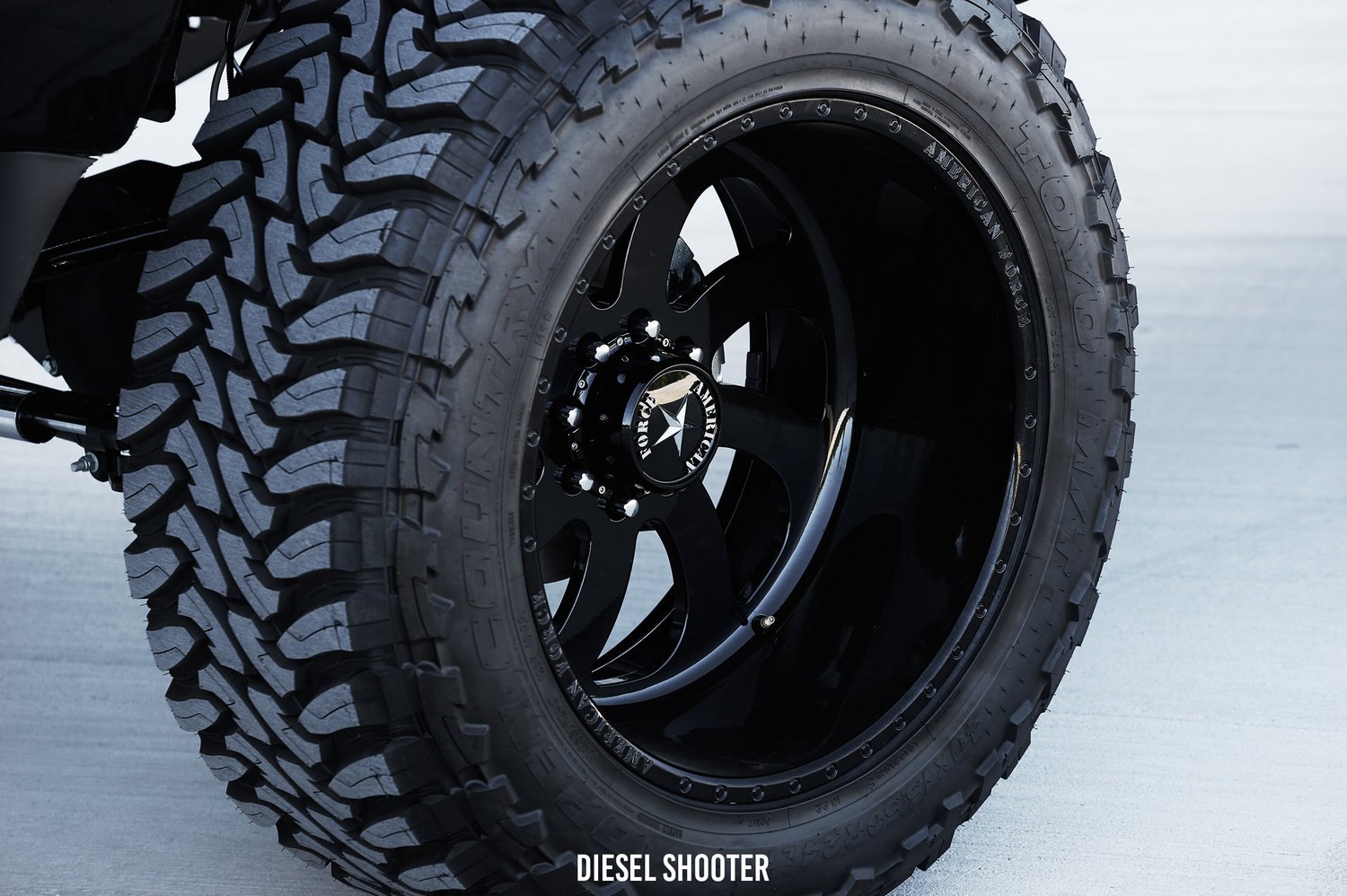 American Force Custom Painted Wheels on Ford F-250 - Photo by Diesel Shooter