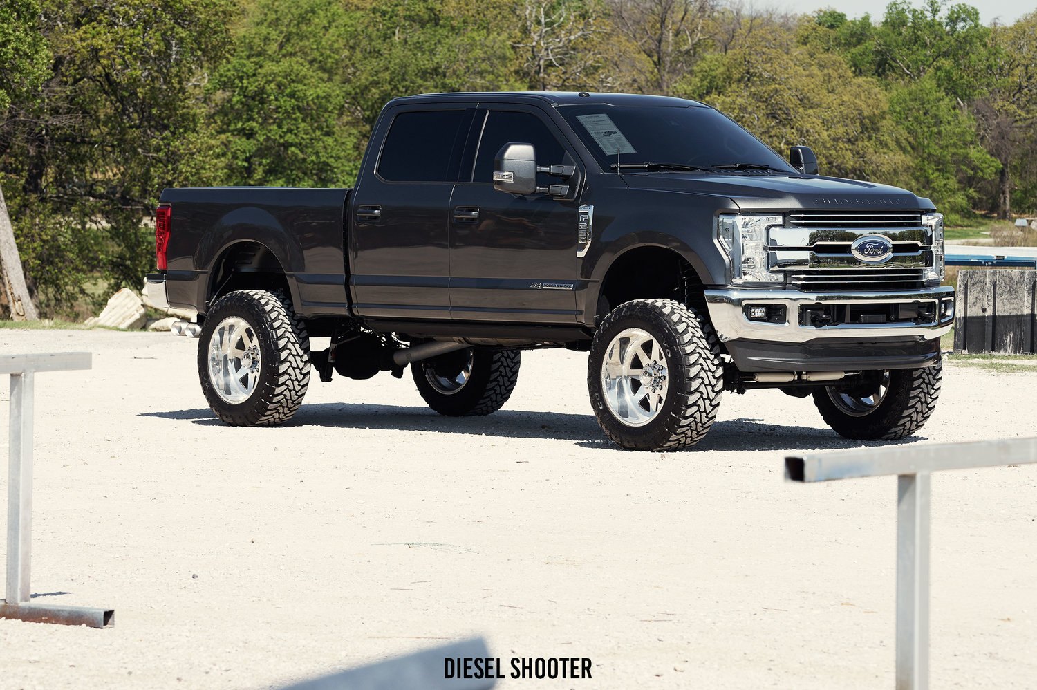 Black Ford F-250 Lariat with 22 Inch American Force Wheels - Photo by Diesel Shooter