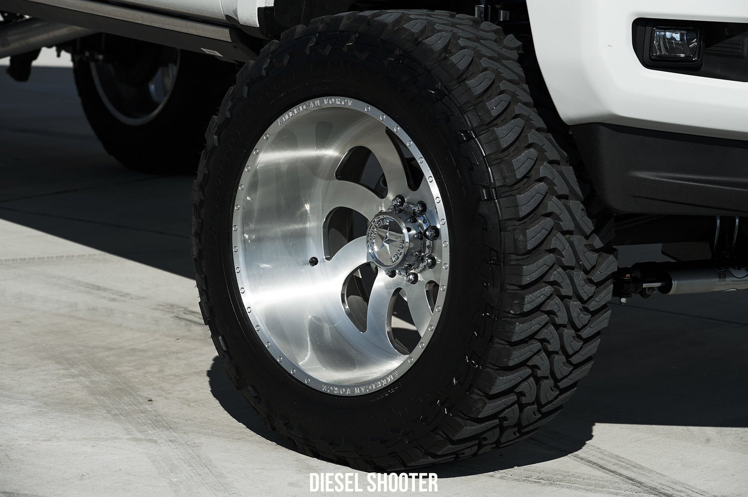 24 Inch Custom Wheels on Ford F-250 Platinum - Photo by Diesel Shooter