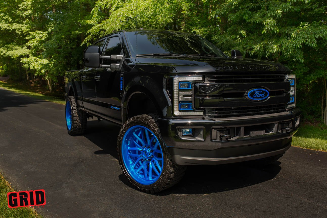Aftermarket Front Bumper on Black Lifted Ford F-250 - Photo by Grid Off-Road