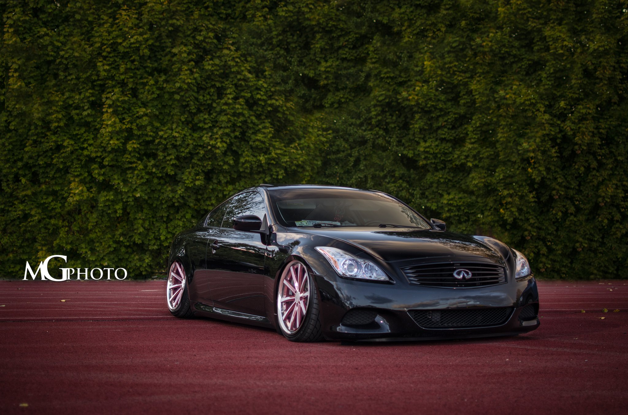 Blacked Out Billet Grille on Infiniti G37 - Photo by Matthew Gaumont