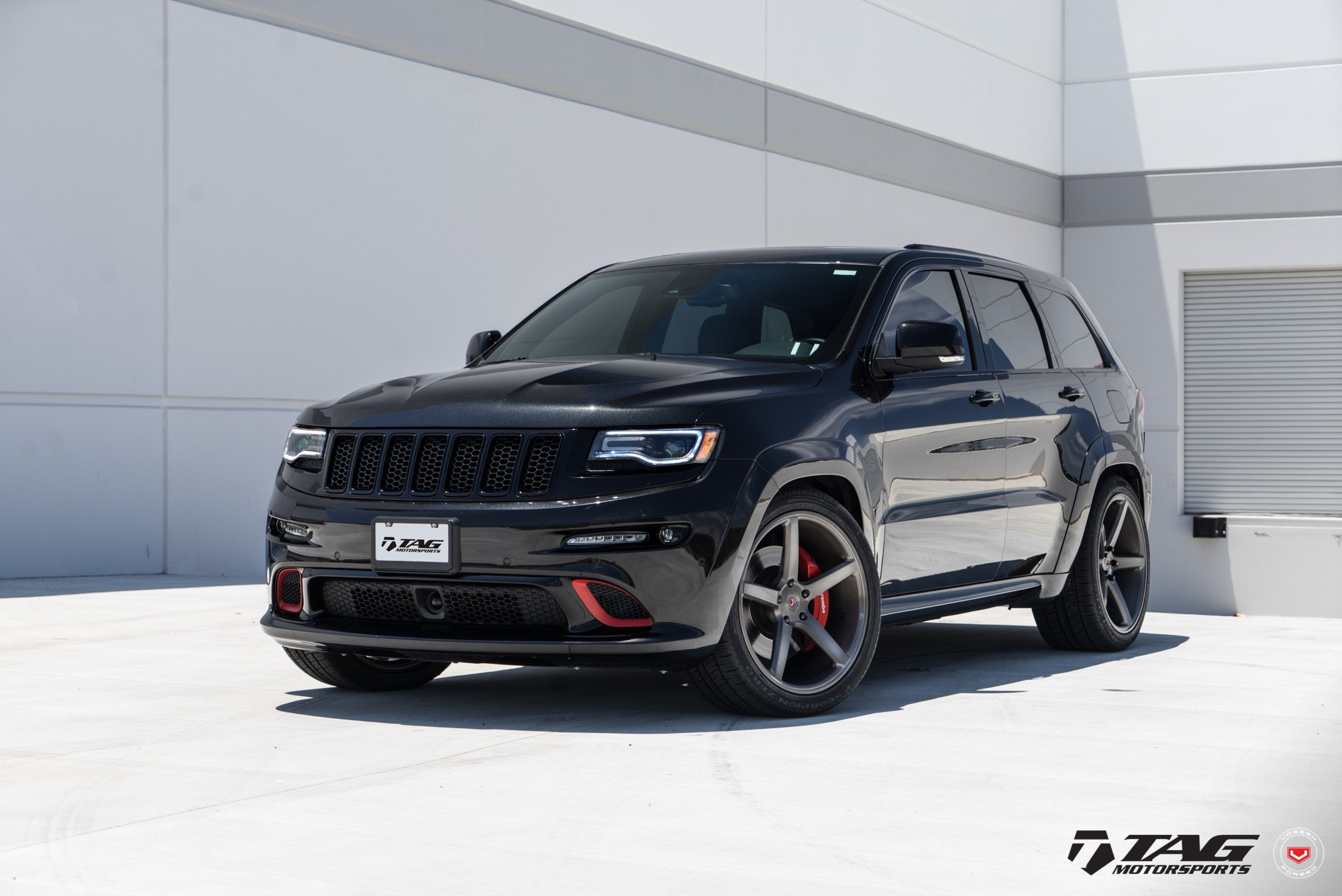 Mighty Grand Cherokee SRT on Deep Concave Wheels - Photo by Vossen