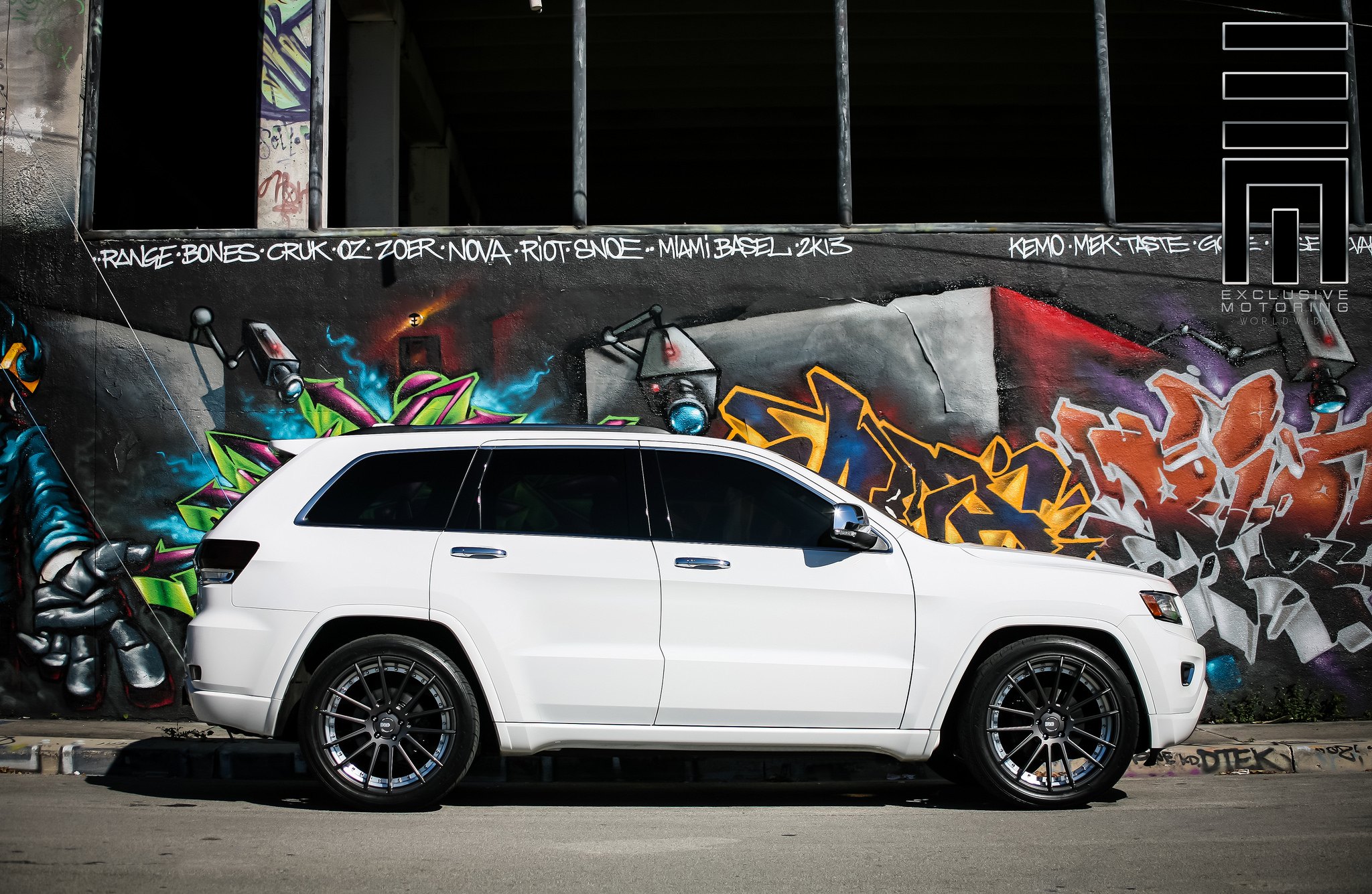 Jeep Grand Cherokee Aftermarket Rims - Photo by XO Luxury