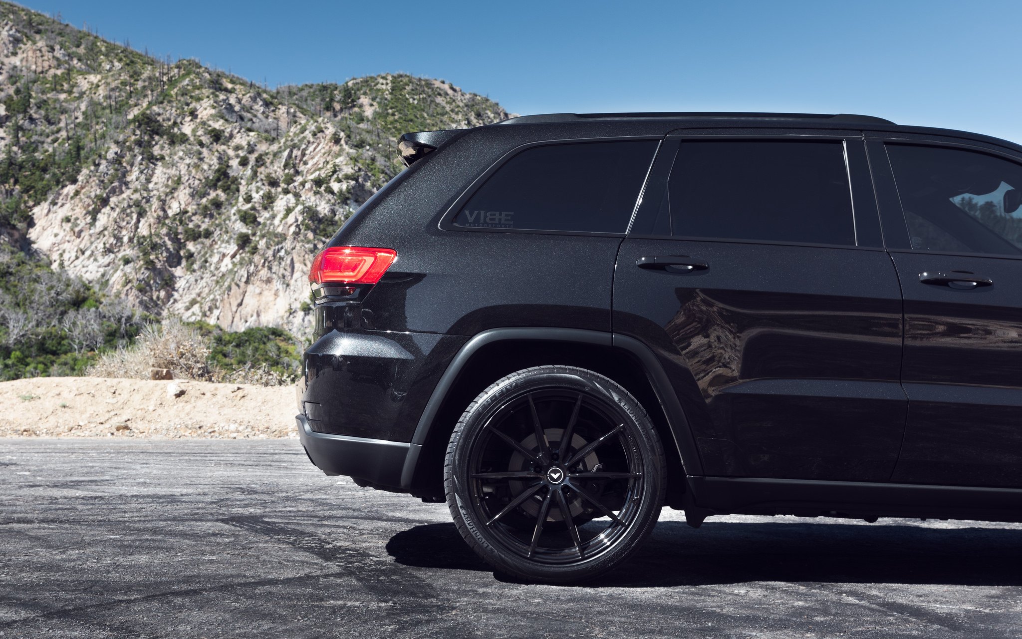 Black Jeep Grand Cherokee on Lionhart Tires - Photo by VIBE Motorsports