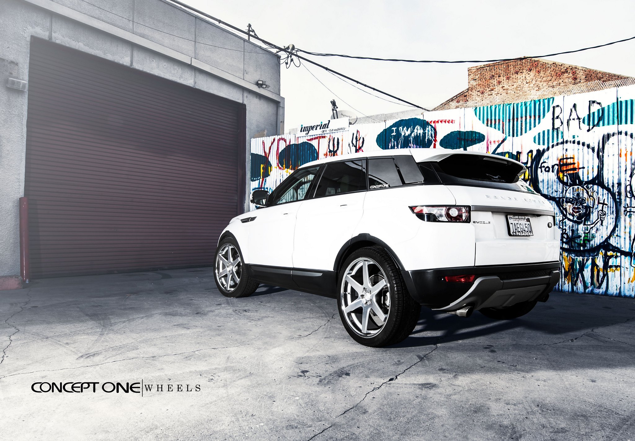 White Range Rover Evoque with Concept One Wheels - Photo by Concept One
