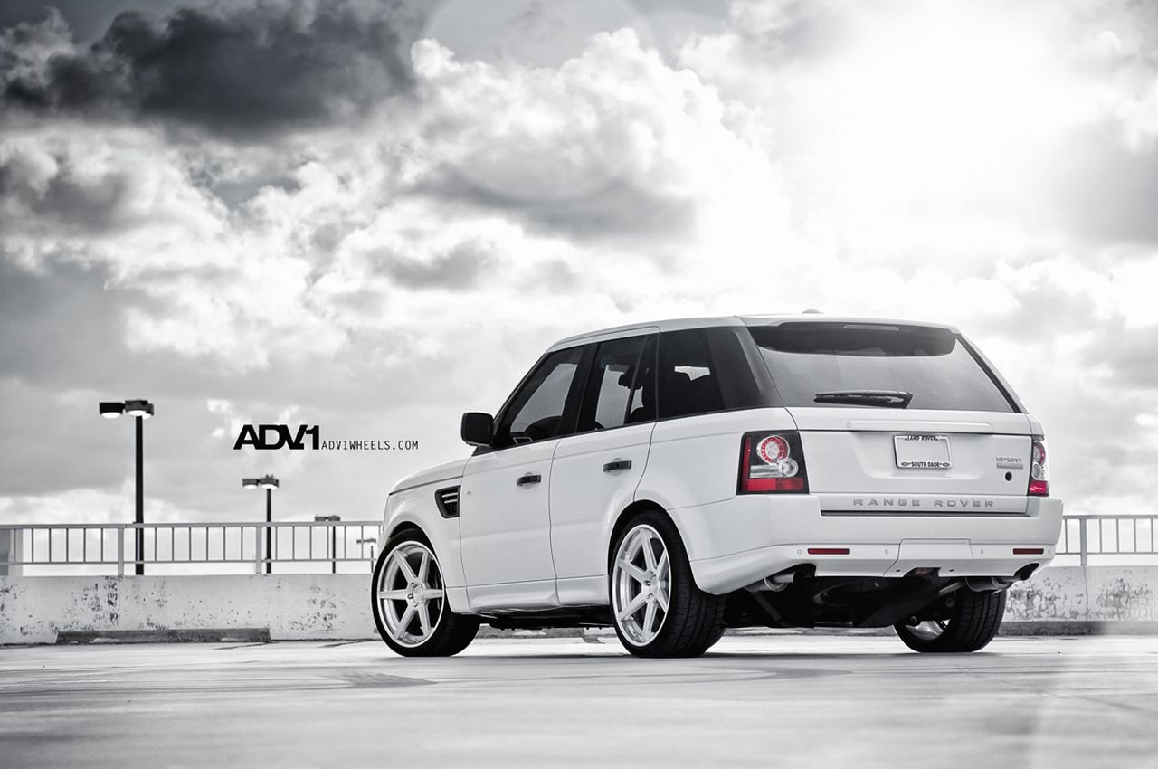 White Range Rover Sport with Custom Rear Bumper - Photo by ADV.1