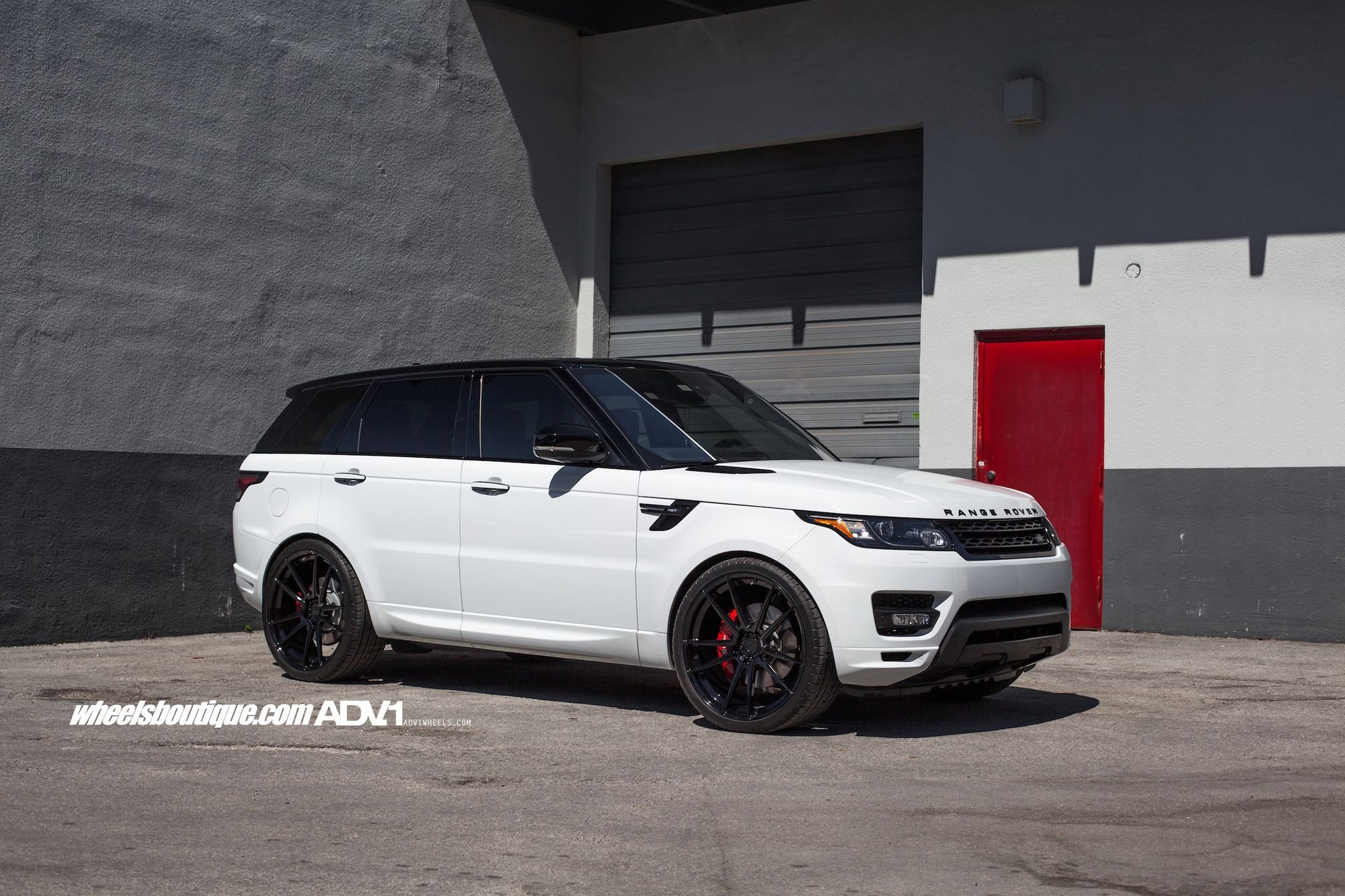 Aftermarket Projector Headlights on White Range Rover Sport - Photo by ADV.1