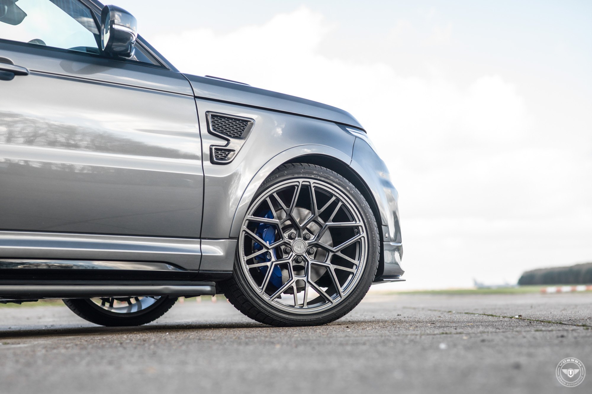 Vossen Rims with Blue Brembo Brakes on Range Rover Sport - Photo by Vossen