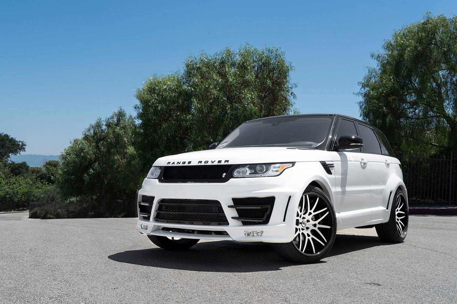 White Range Rover Sport with Blacked Out Mesh Grille - Photo by Forgiato