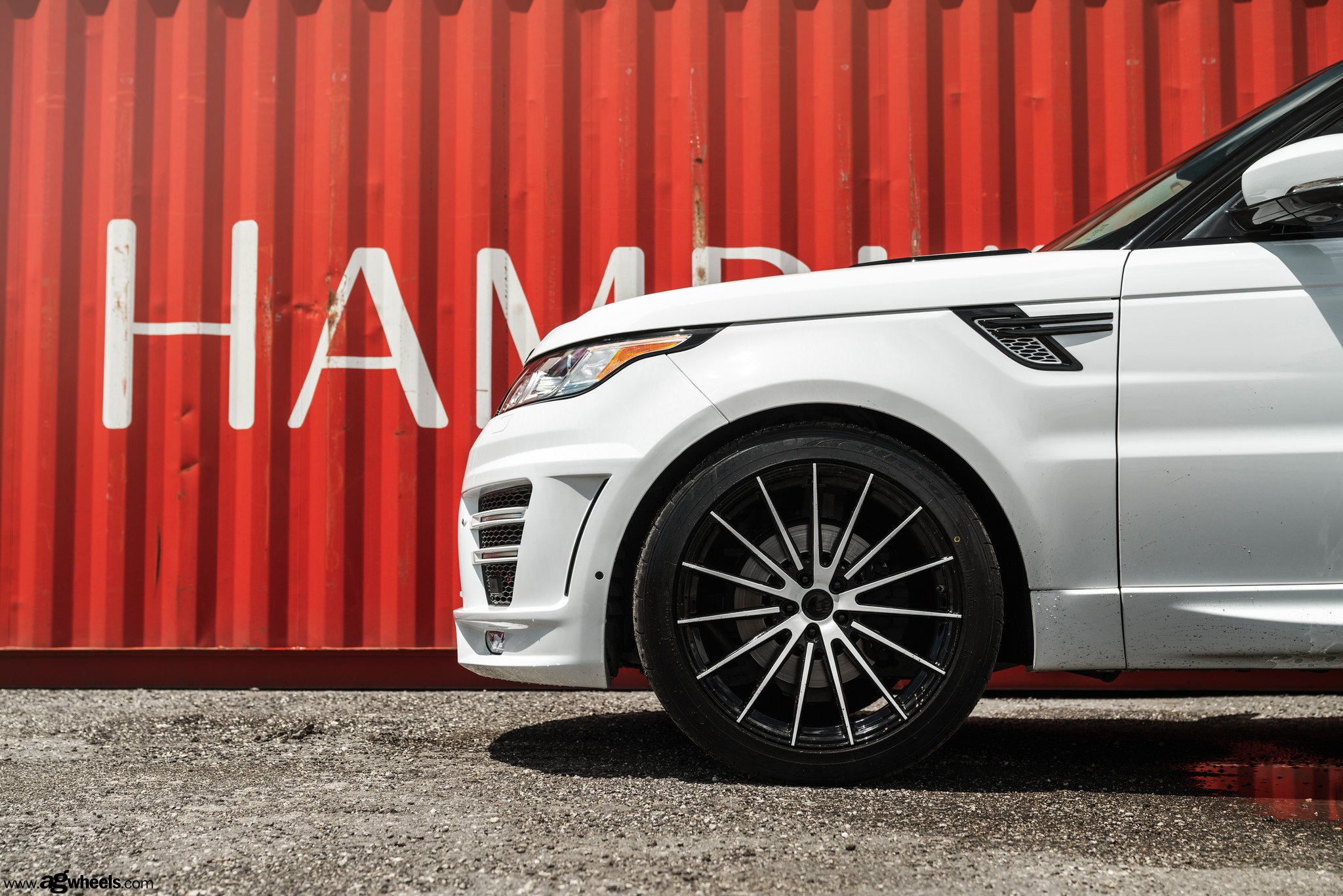 Chrome Avant Garde Rims on White Range Rover Sport - Photo by Avant Garde Wheels