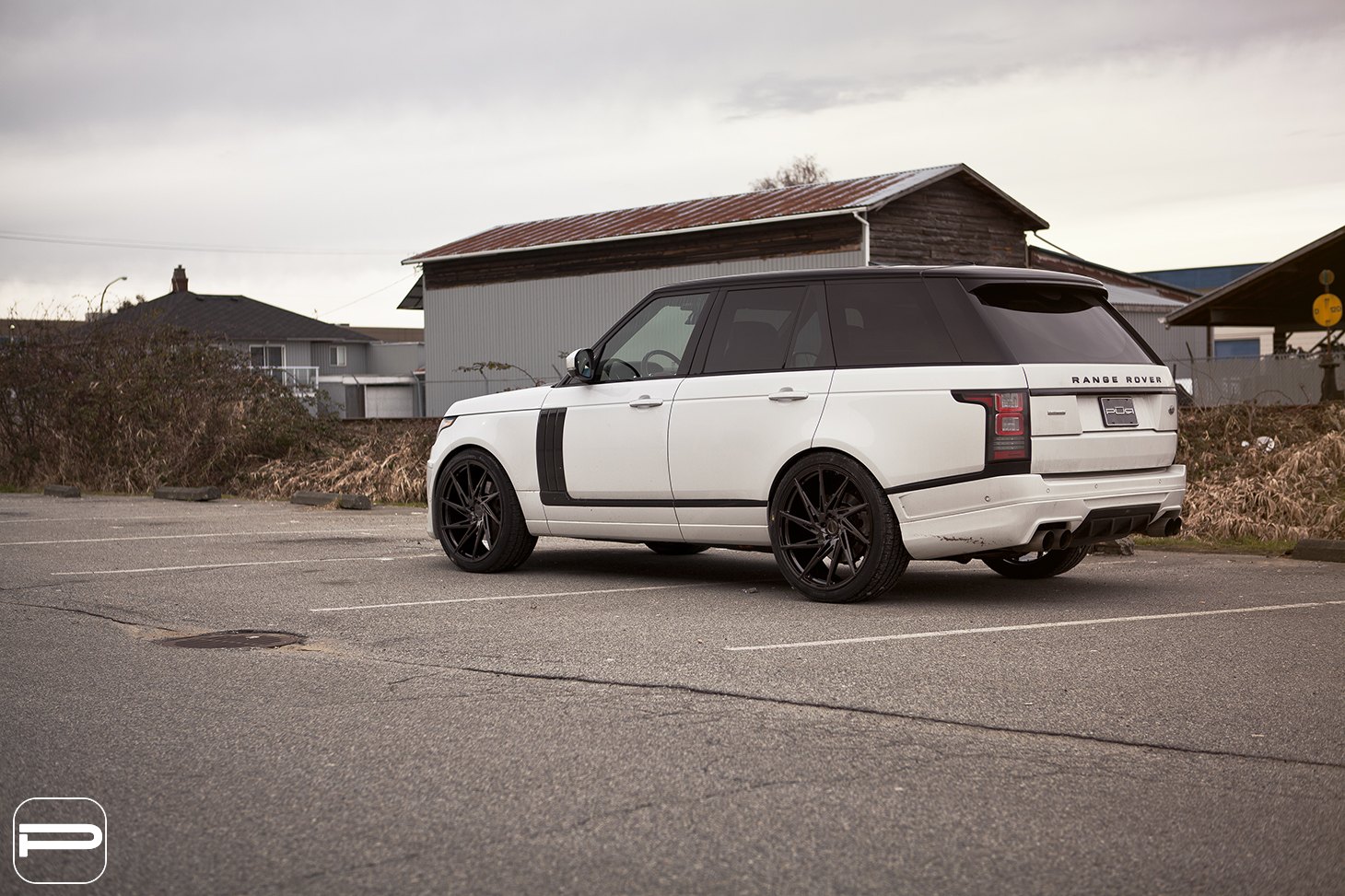 Custom White Range Rover Roofline Spoiler - Photo by PUR Wheels