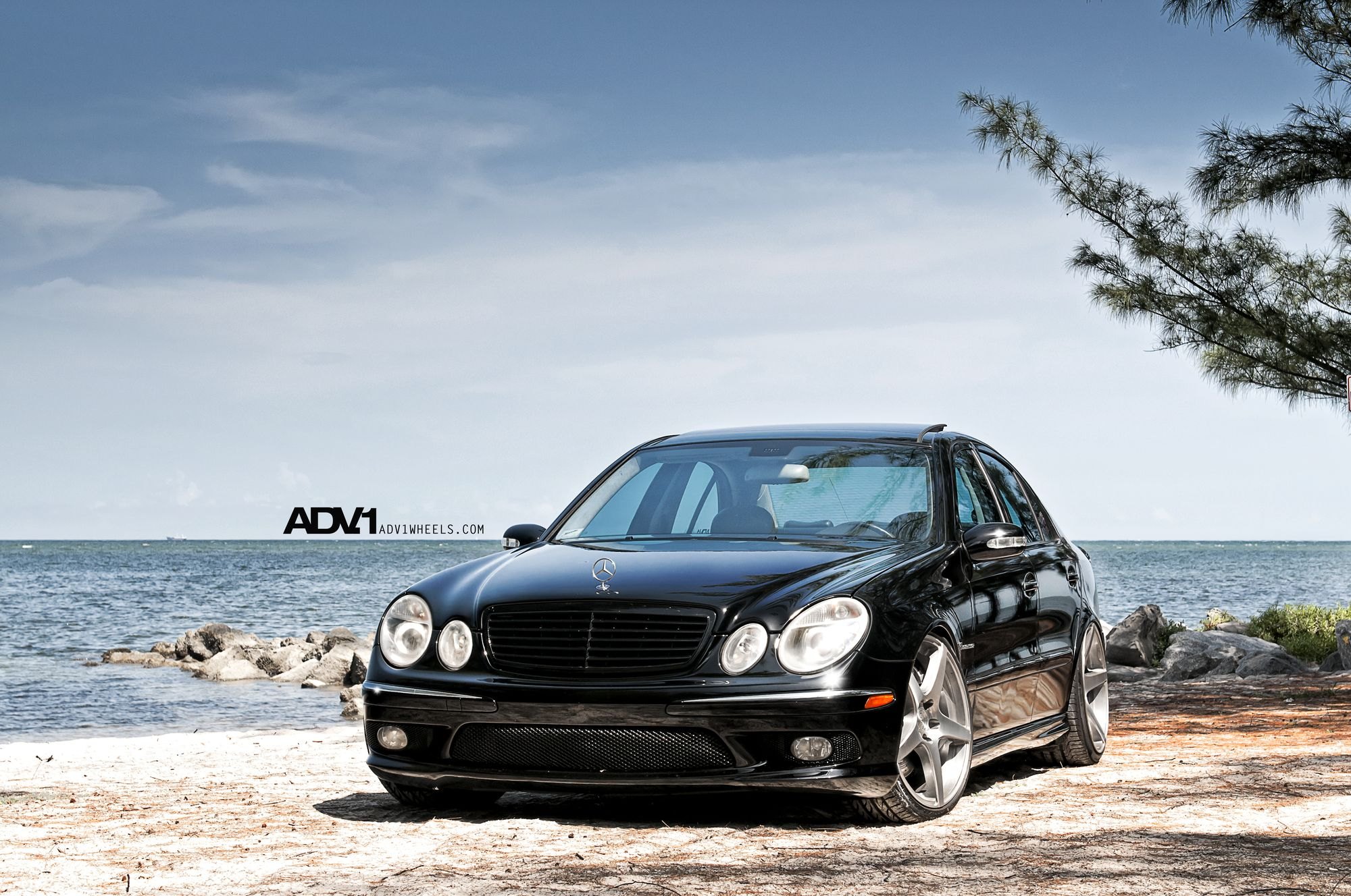 Lowered Mercedes E55 AMG on Classy Rims - Photo by ADV.1