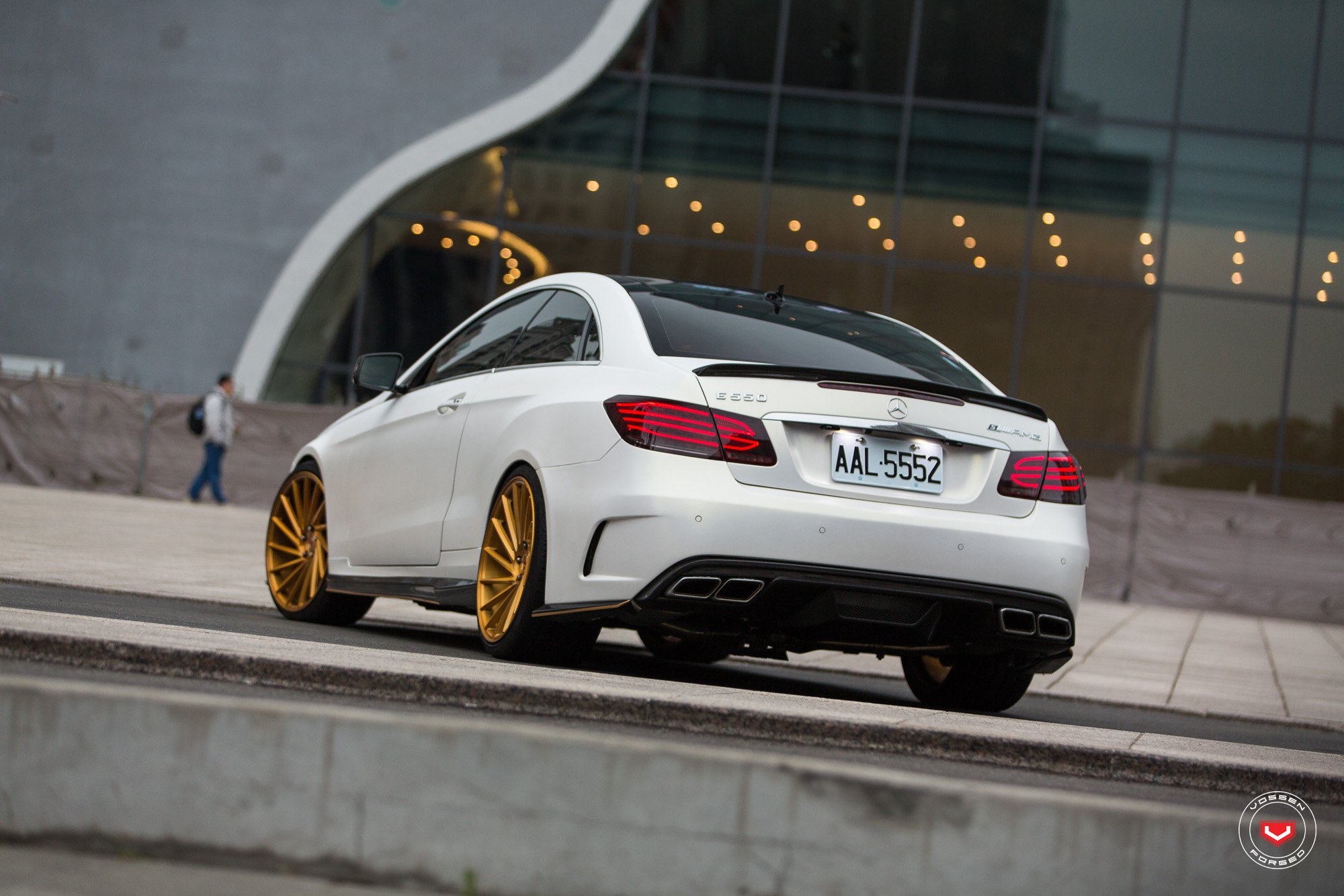 Aftermarket Red LED Taillights on White Mercedes E-Class - Photo by Vossen