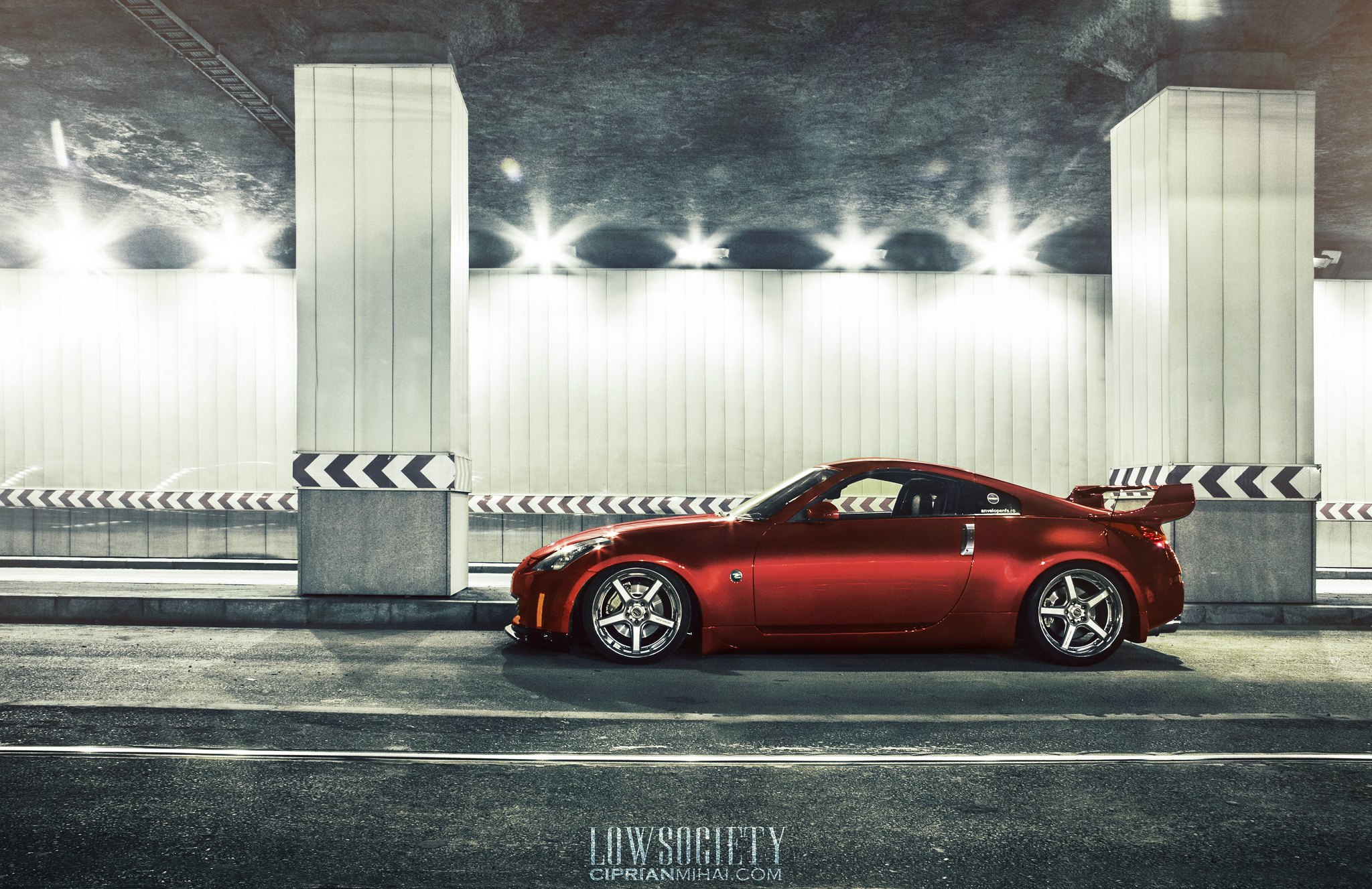 Aftermarket Side Skirts on Red Nissan 350Z - Photo by Ciprian Mihai