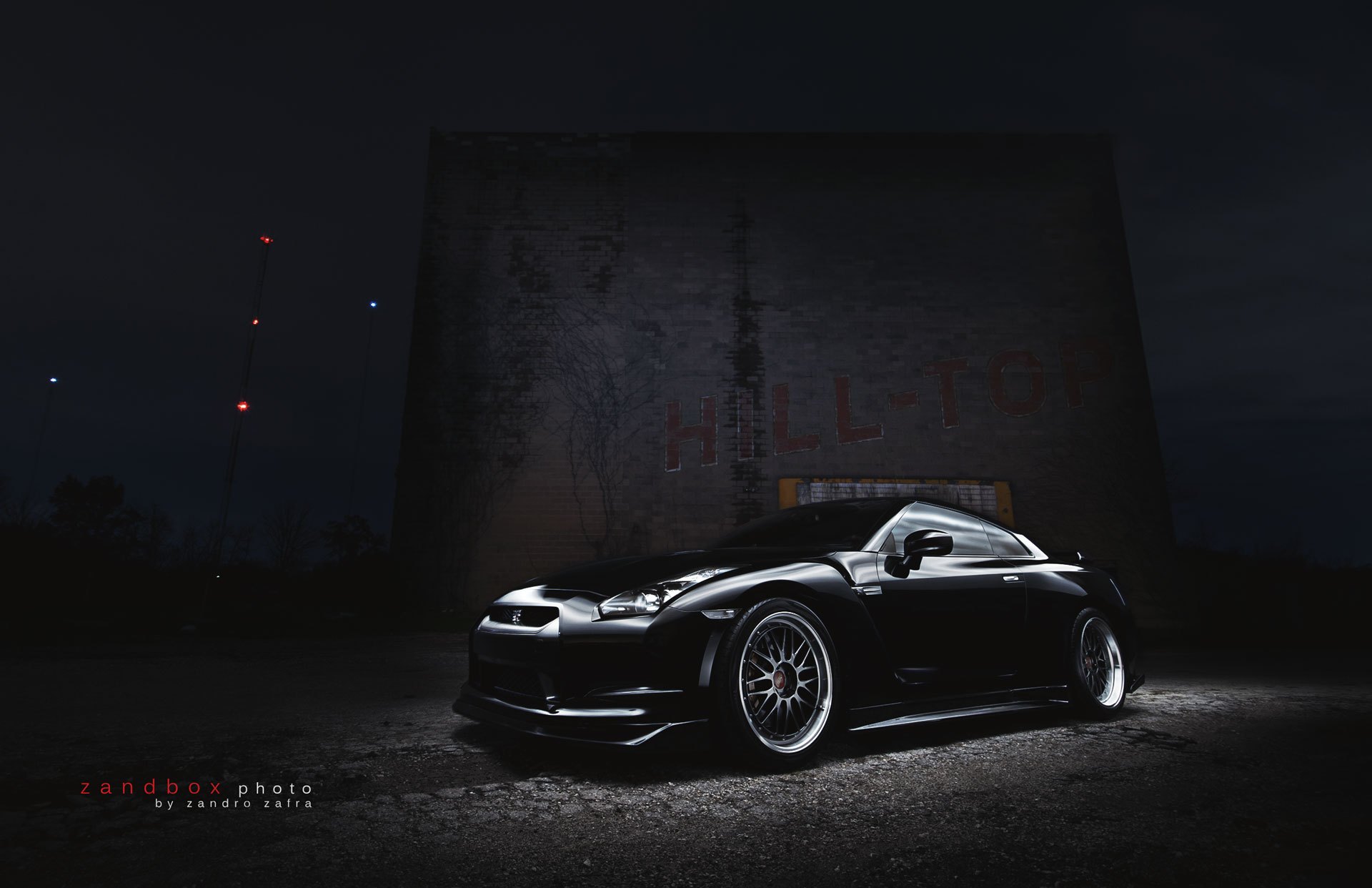 Custom Body Kit on Black Nissan GT-R - Photo by zandbox