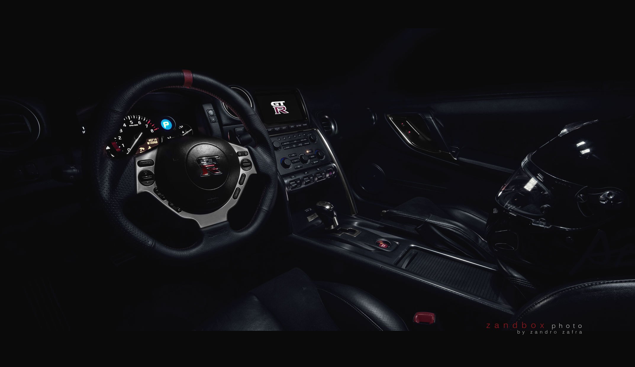 Custom Interior Kit in Black Nissan GT-R - Photo by zandbox