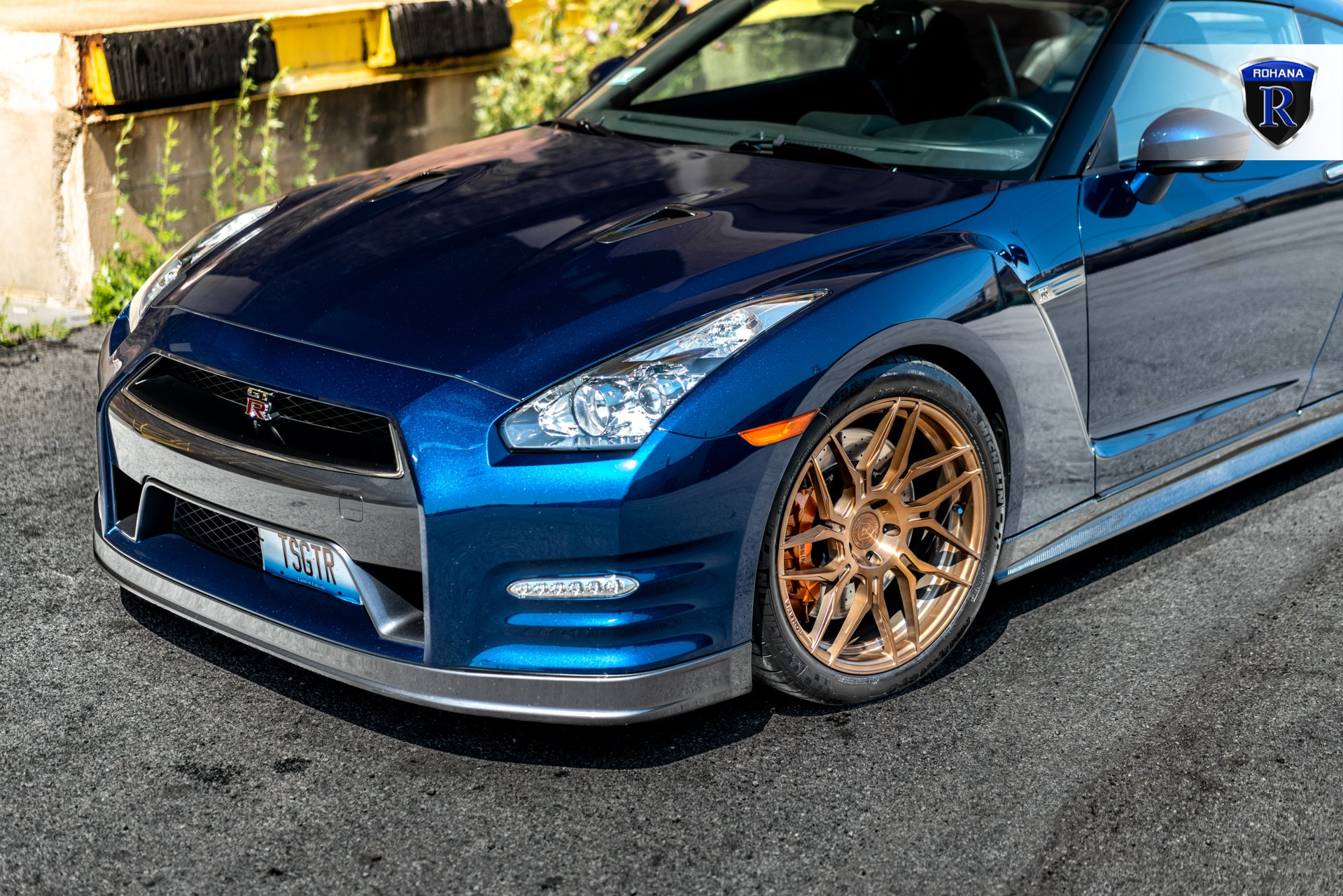 Custom Blue Nissan GT-R with Gold Rohana Rims - Photo by Rohana Wheels