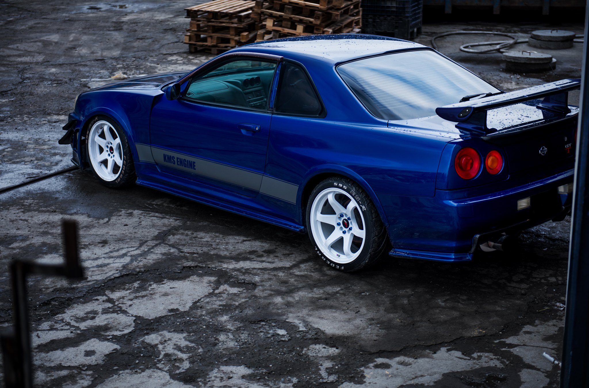Blue Nissan Skyline with Aftermarket Side Skirts - Photo by JR Wheels