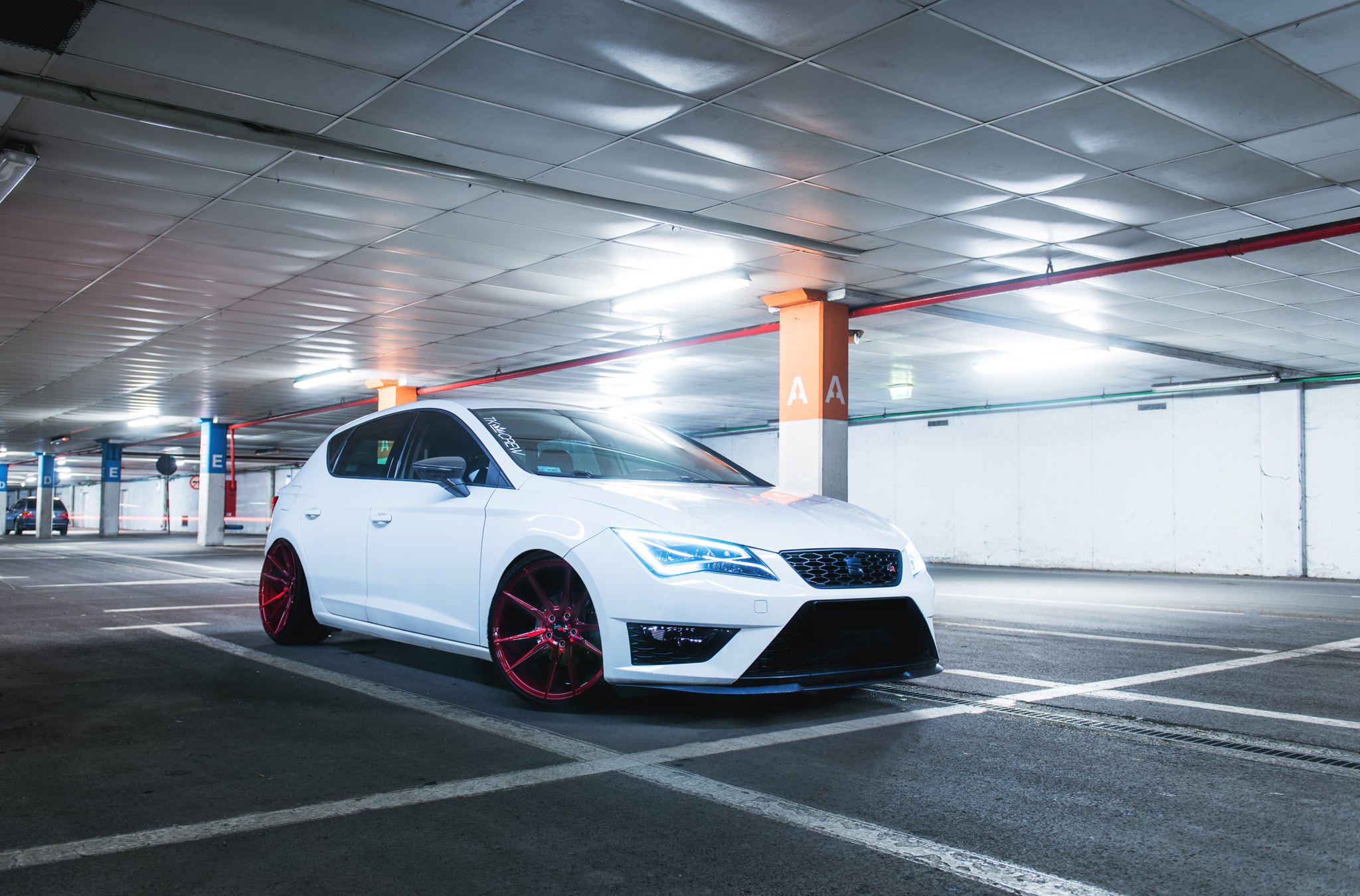 Front Bumper with Fog Lights on White Seat Leon - Photo by JR Wheels