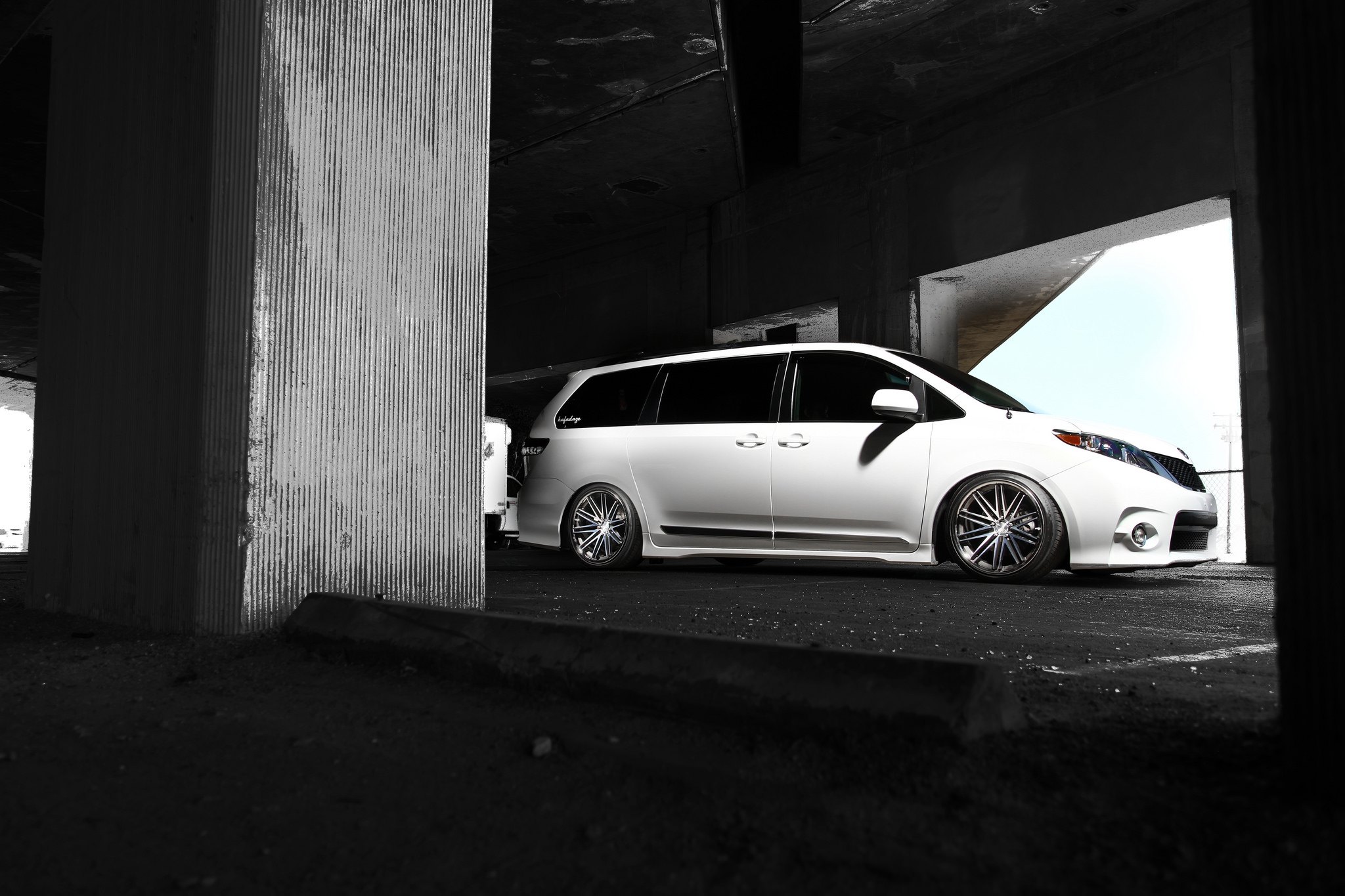 Custom Side Skirts on White Toyota Sienna - Photo by Concept One